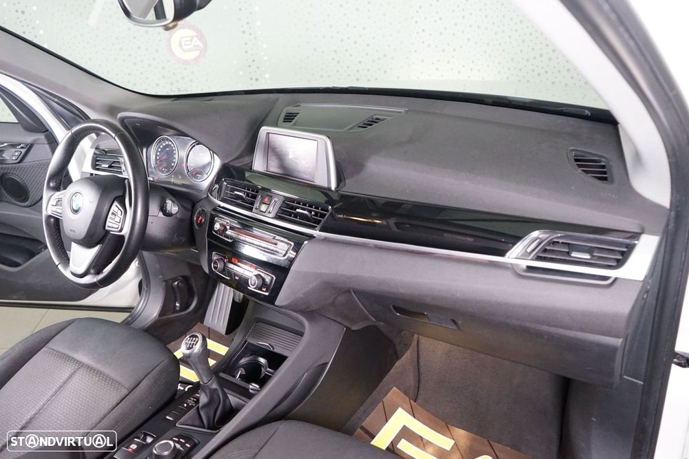 BMW X1 18 d sDrive Advantage - 17
