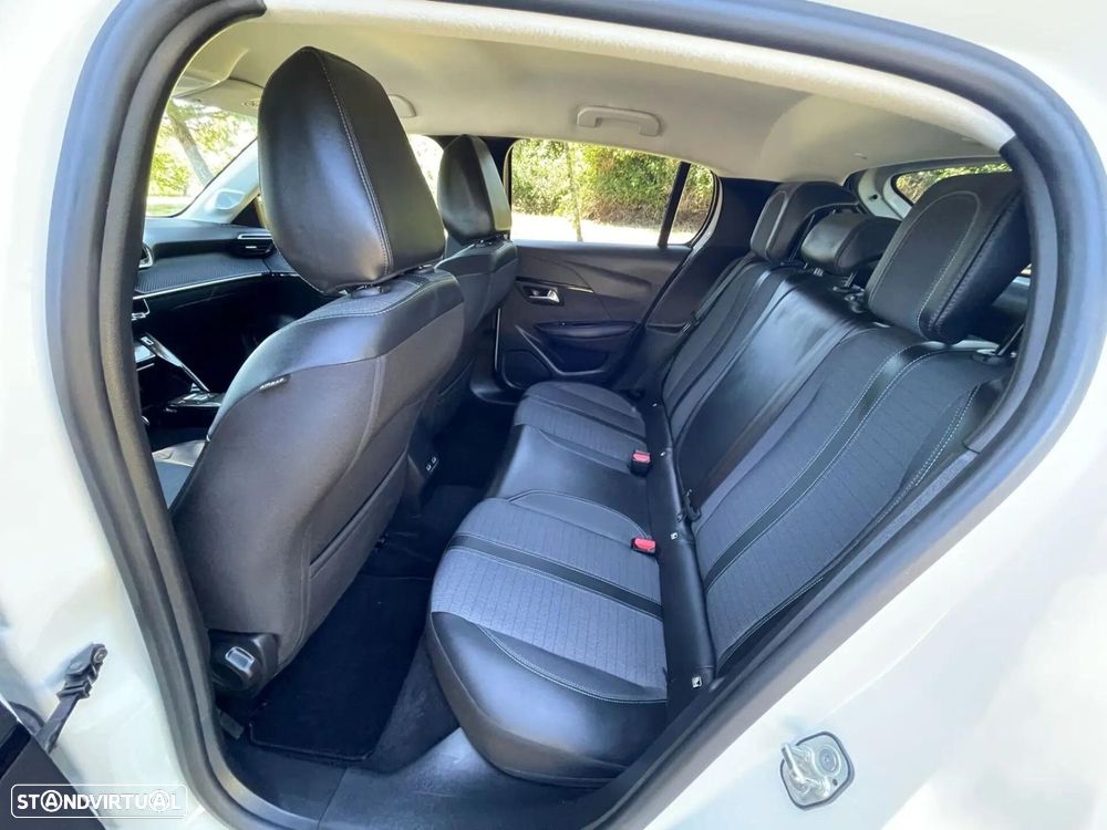 Peugeot e-208 50 kWh Allure - 19