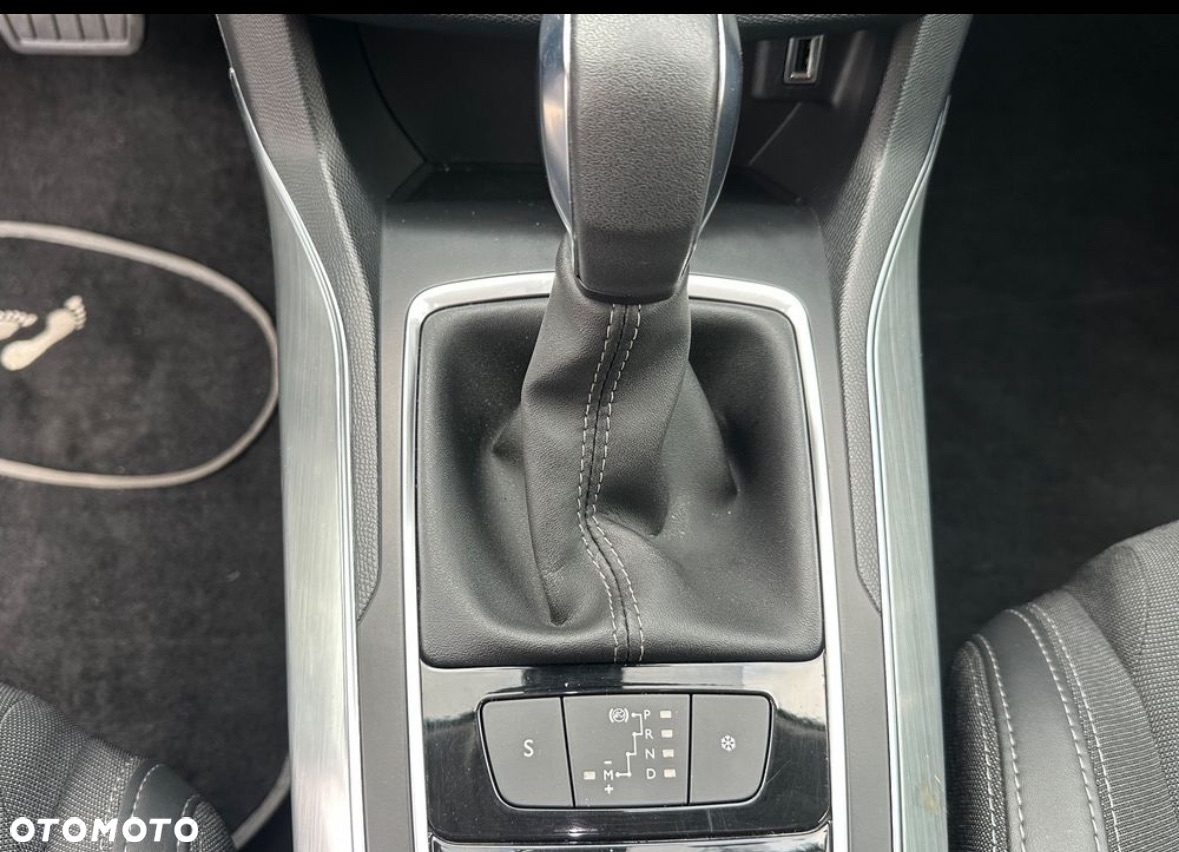Peugeot 308 1.5 BlueHDi Allure S&S EAT6 - 24