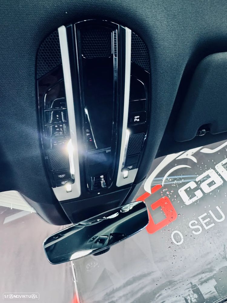 Porsche Panamera Sport Turismo - 26
