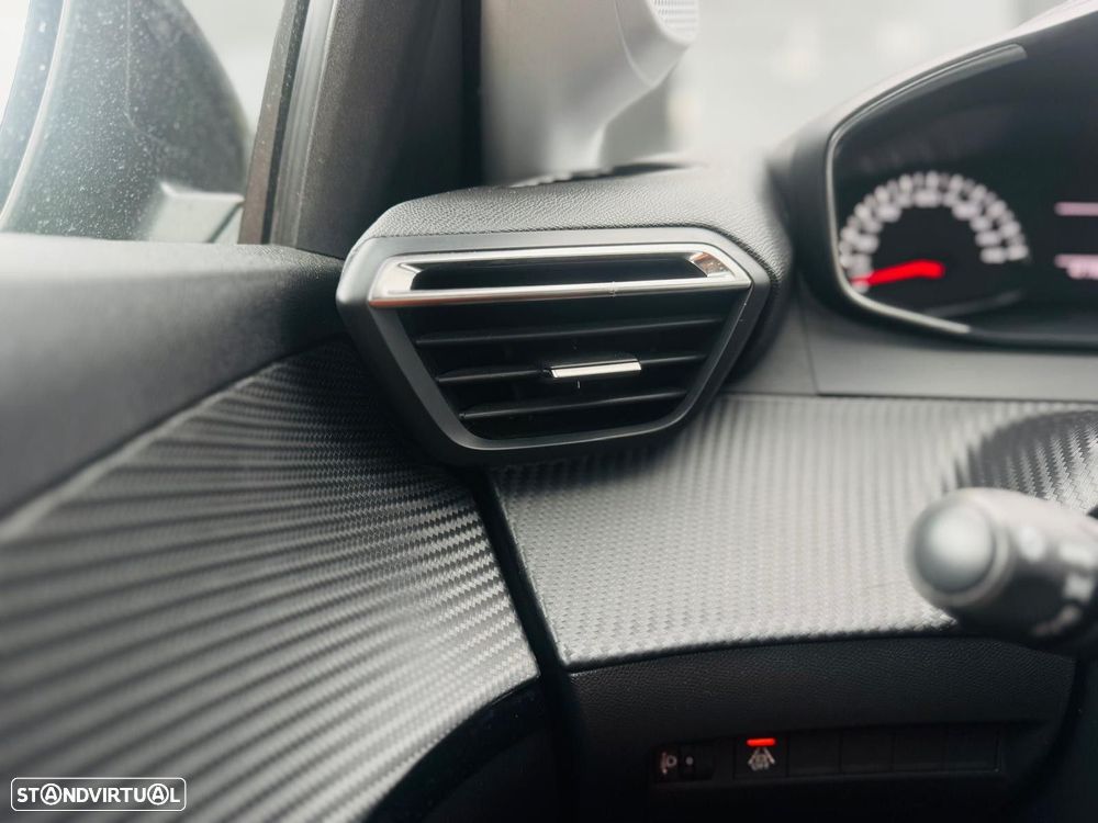 Peugeot 208 1.2 PureTech SE Style - 25