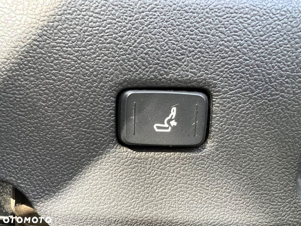Toyota Corolla 1.8 Hybrid GPF Comfort - 30