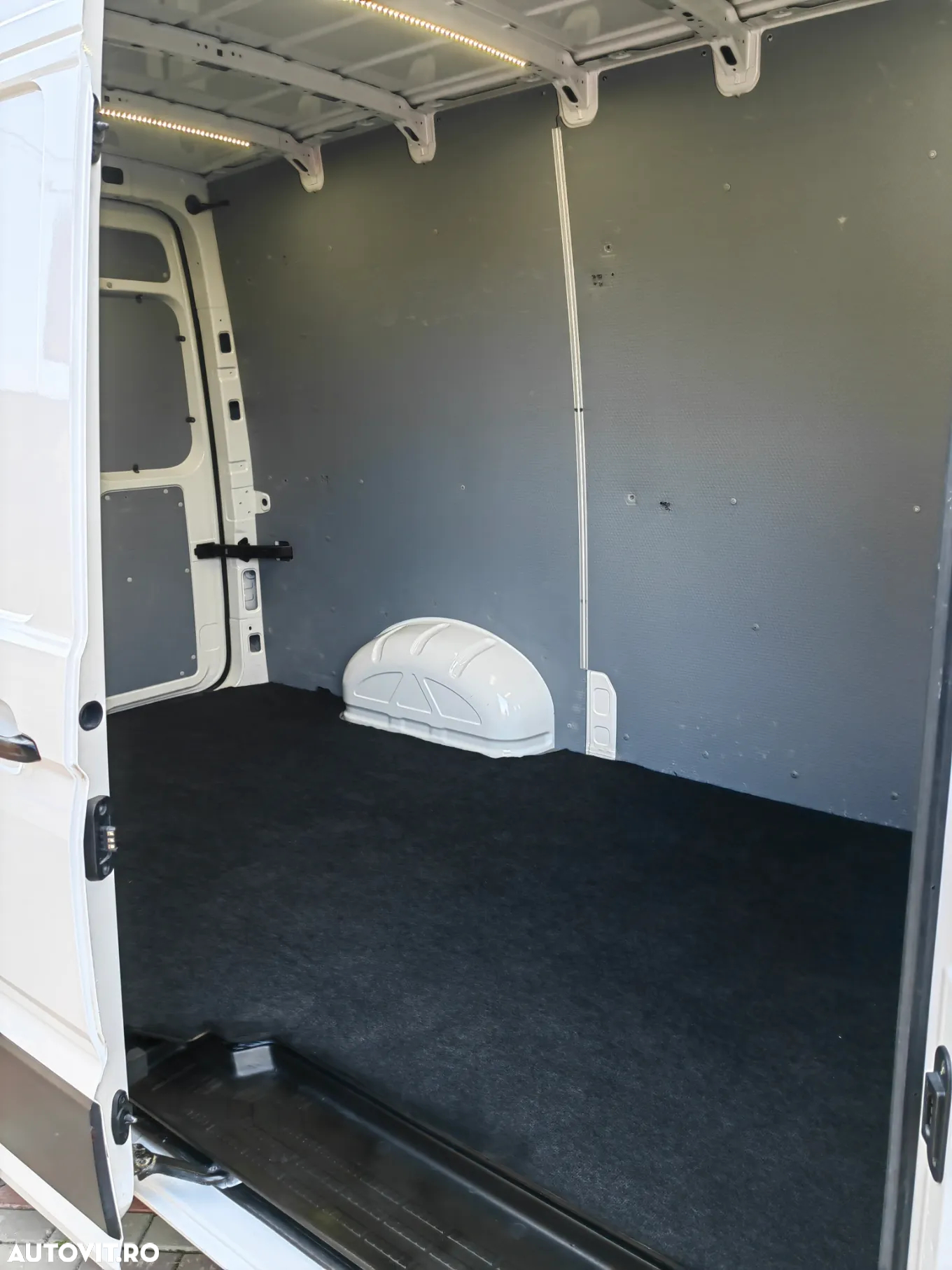 Volkswagen Crafter - 23