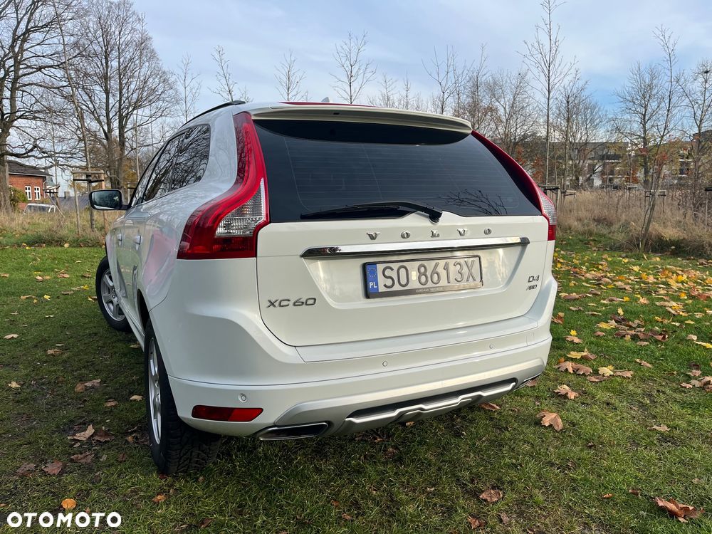 Volvo XC 60 D4 AWD Momentum - 8
