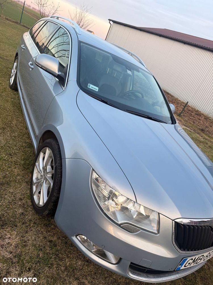 Skoda Superb 1.6 TDI Elegance Greenline - 11
