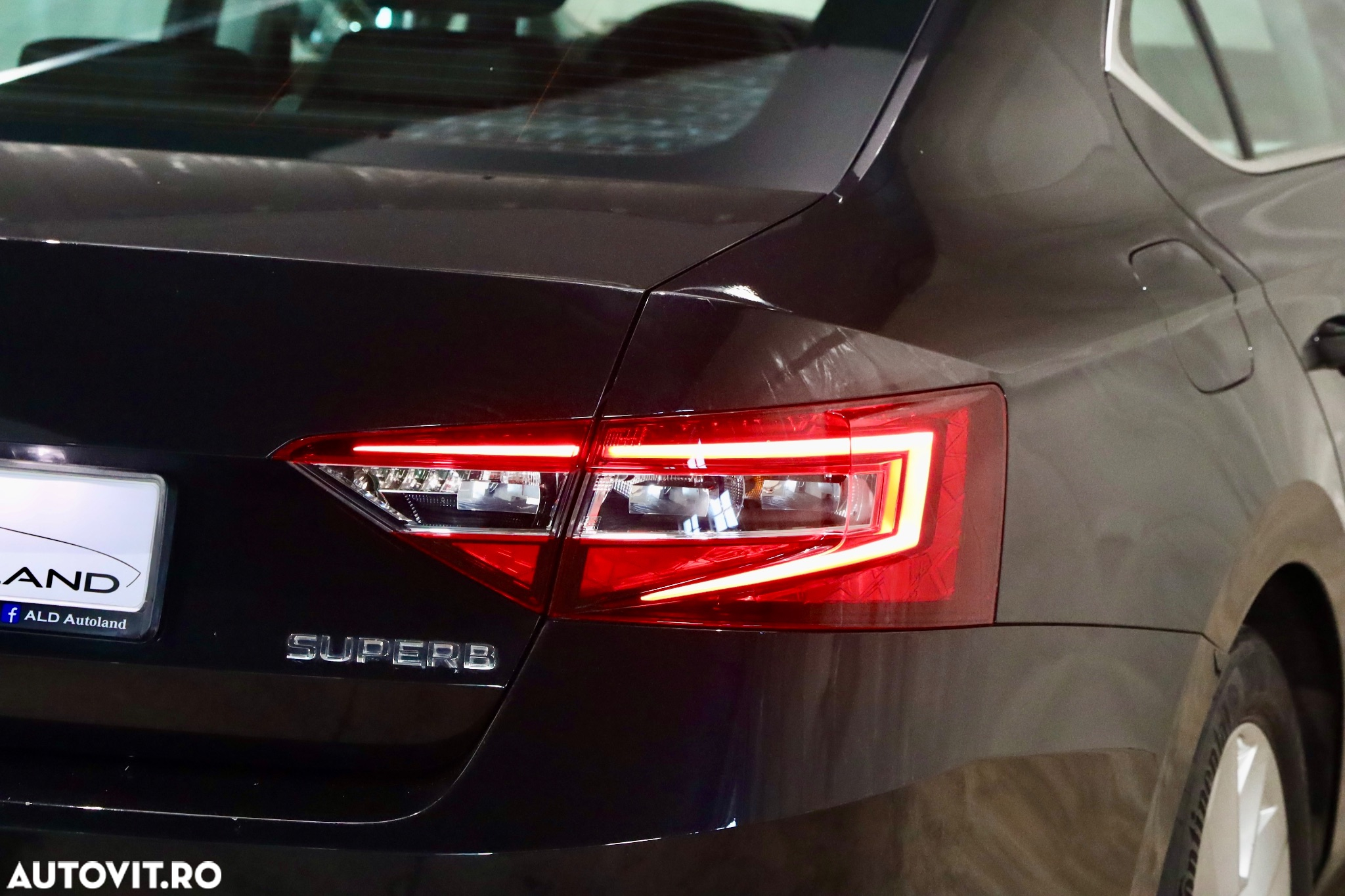Skoda Superb 2.0 TDI DSG Style - 36