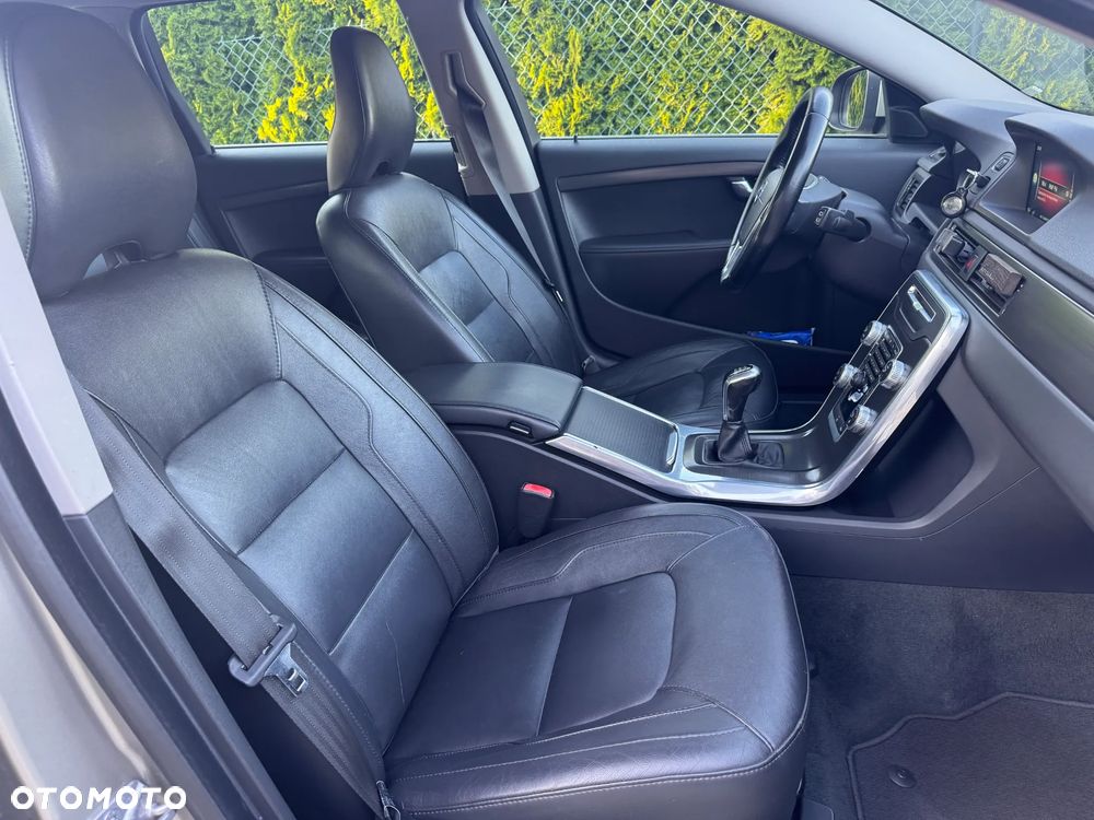 Volvo V70 D4 Drive-E Momentum - 16