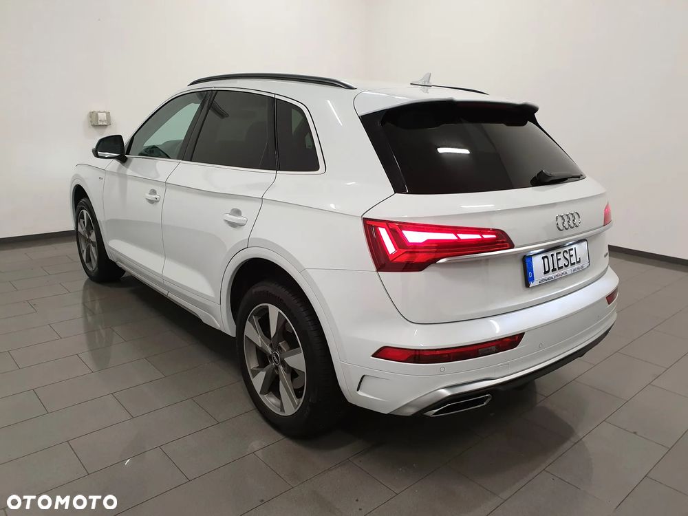 Audi Q5 40 TDI quattro S tronic S line - 4