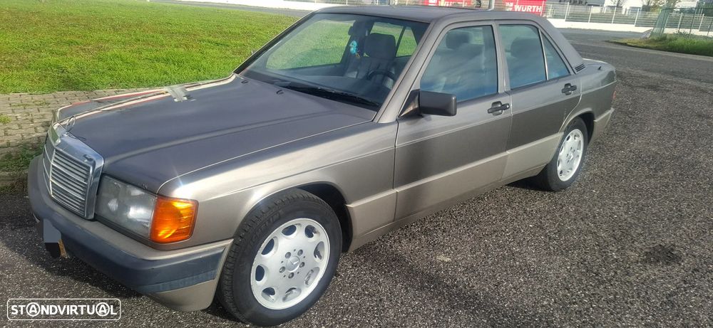 Mercedes-Benz W201 (1982-1993) 190 D 2.5 - 1