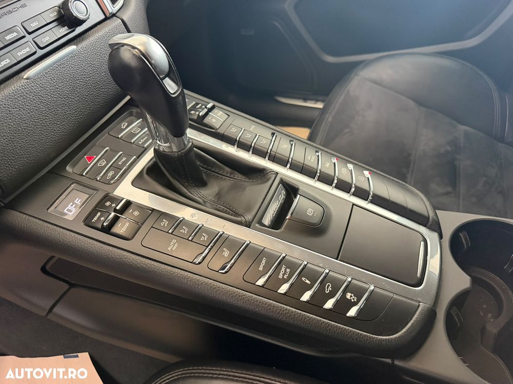 Porsche Macan S - 16