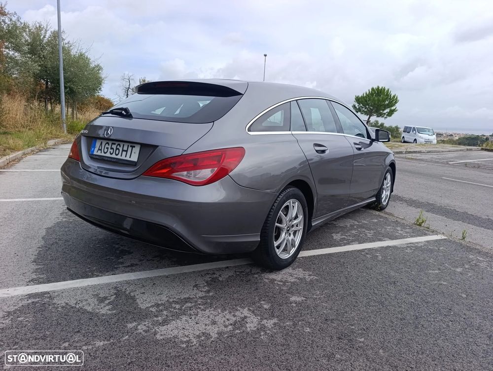Mercedes-Benz CLA 180 d 7G-DCT Urban - 3