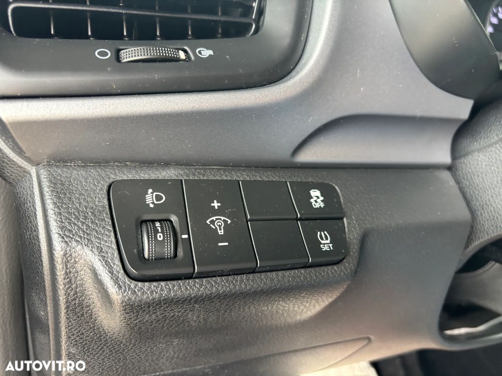 Kia Stonic 1.4 GSL Trend - 21