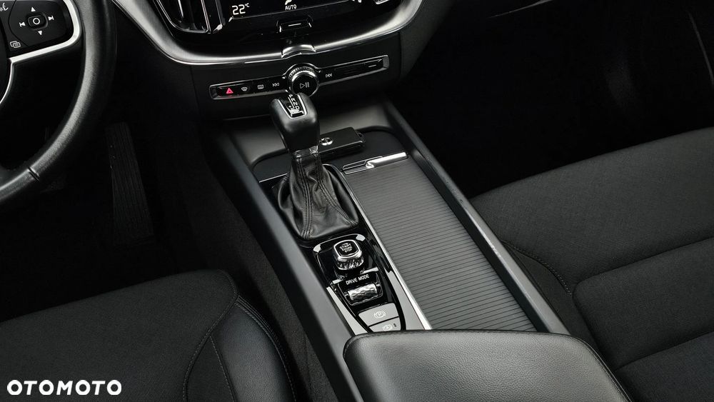 Volvo XC 60 D4 AWD Geartronic Momentum - 31