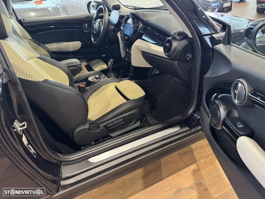 MINI 3 Portas Cooper SE Premium P. Classic - 23