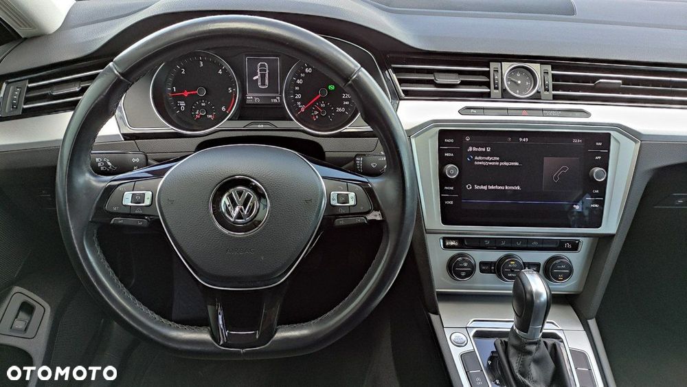 Volkswagen Passat - 30