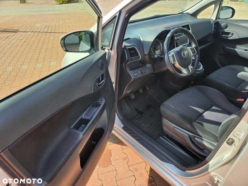Toyota Verso S 1.33 VVT-i - 11