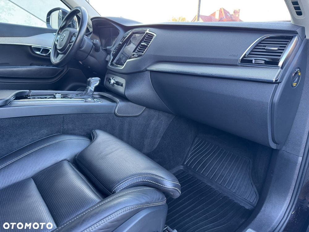 Volvo XC 90 D5 AWD Inscription 7os - 23
