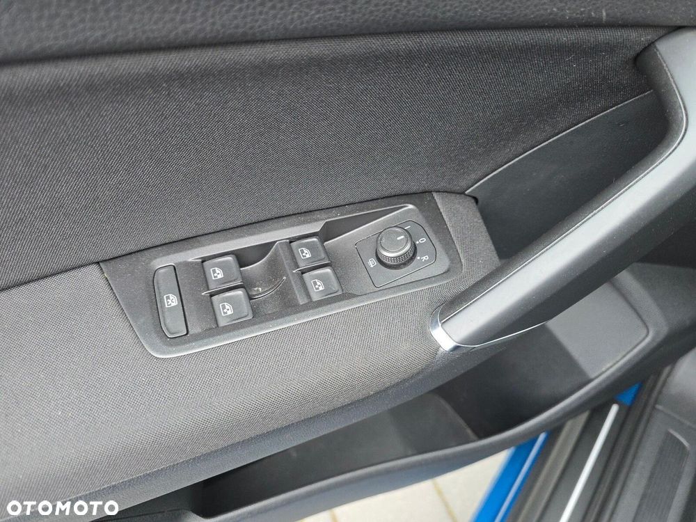 Volkswagen Touran - 17