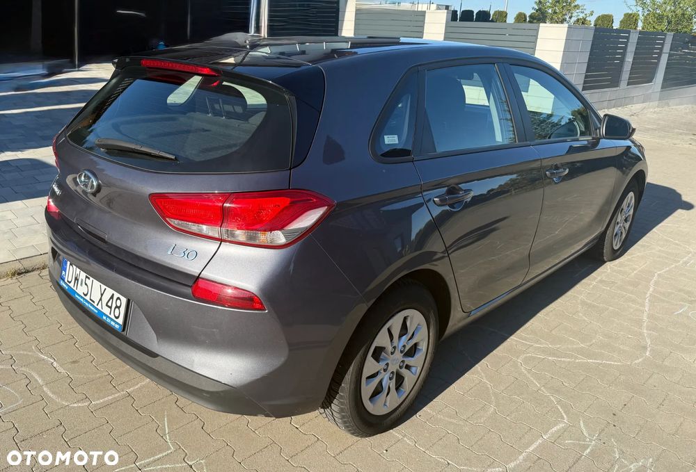 Hyundai i30 1.4 Classic + - 10