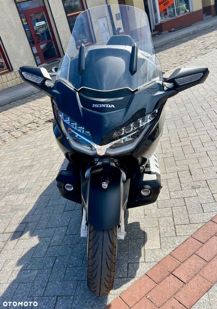 Honda GL - 9