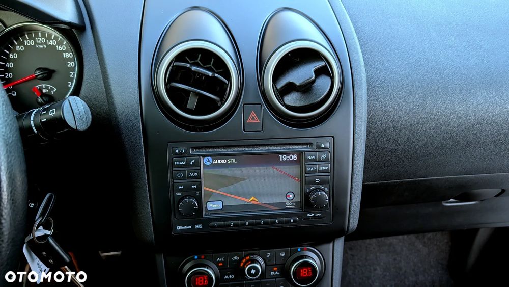 Nissan Qashqai 1.6 360 - 32