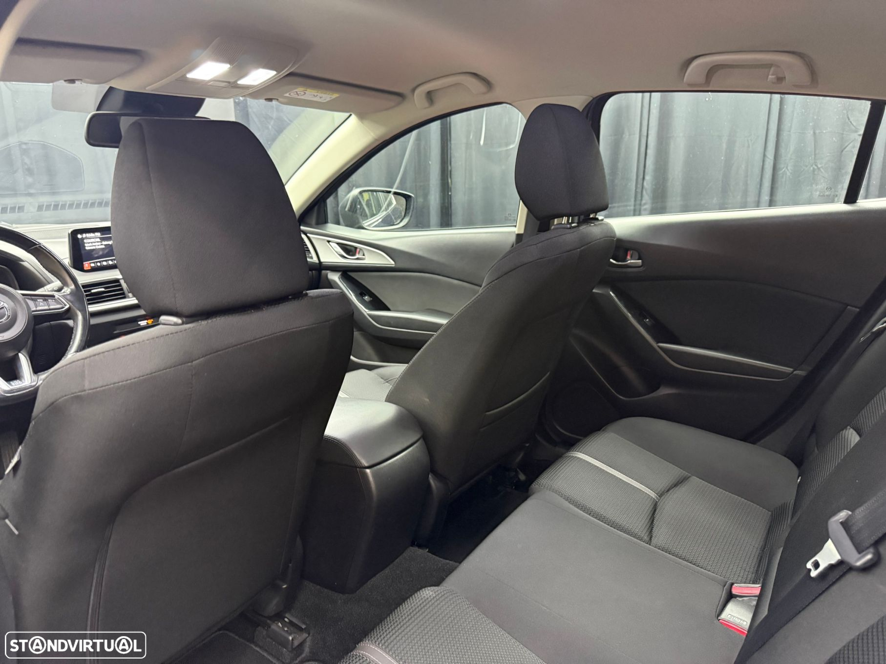 Mazda 3 1.5 Sky-D Excellence Navi - 28