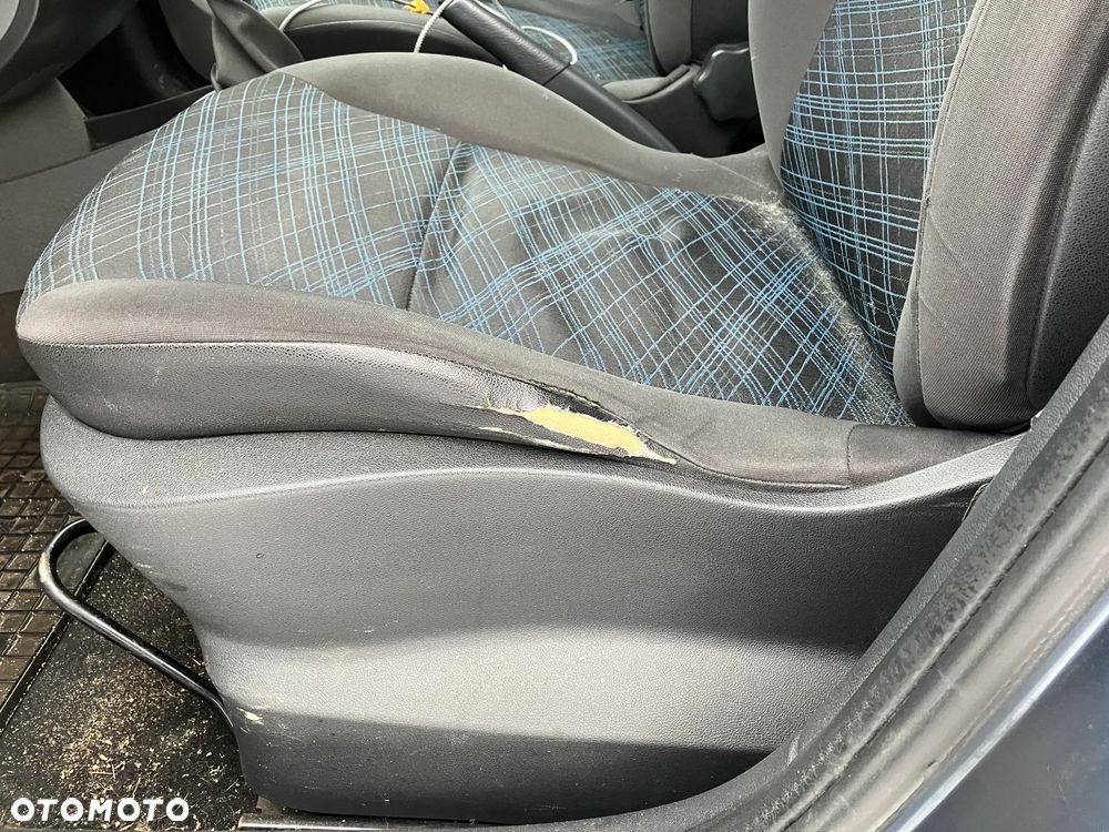 Renault Clio 1.2 16V Authentique - 6