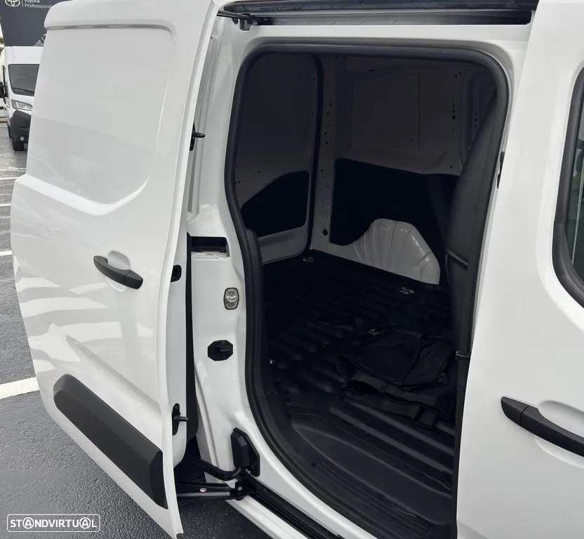 Toyota Proace City - 8