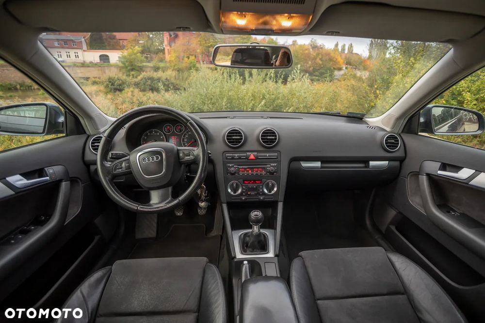 Audi A3 Sportback 1.6 FSI S line Sportpaket plus - 29