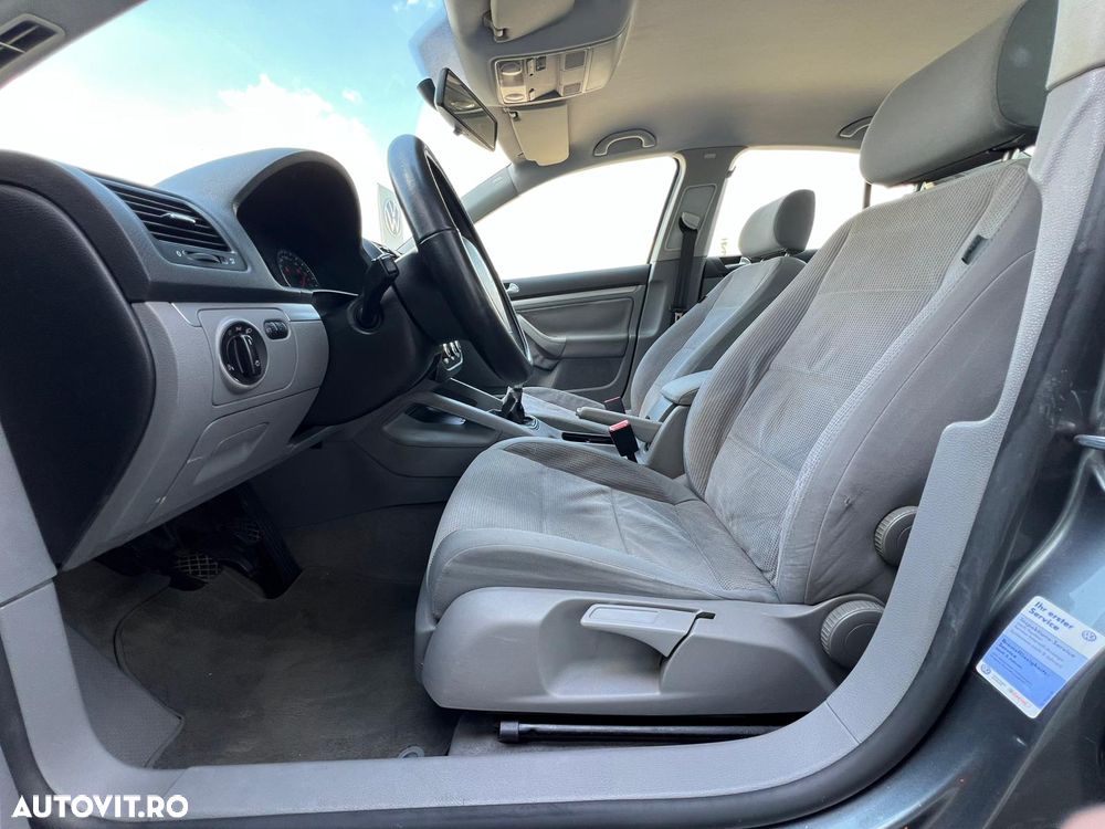 Volkswagen Jetta 1.6 Comfortline - 13