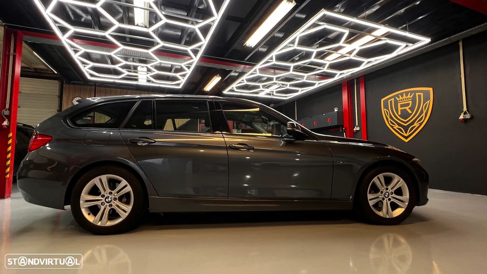 BMW 318 d Touring Auto Line Sport - 3