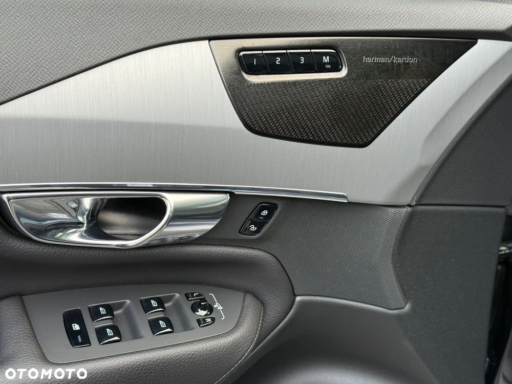 Volvo XC 90 B5 B AWD Geartronic Momentum Pro - 30