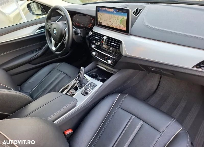 BMW Seria 5 520d xDrive Touring Aut. Luxury Line - 12