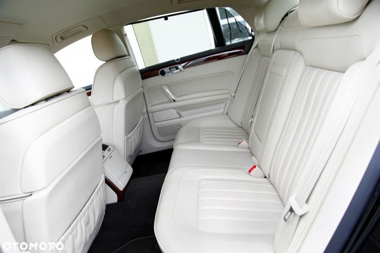 Volkswagen Phaeton - 20
