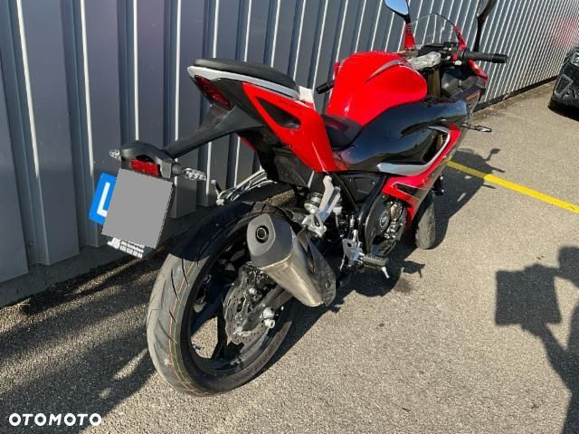 QJMOTOR SRK 125R - 5