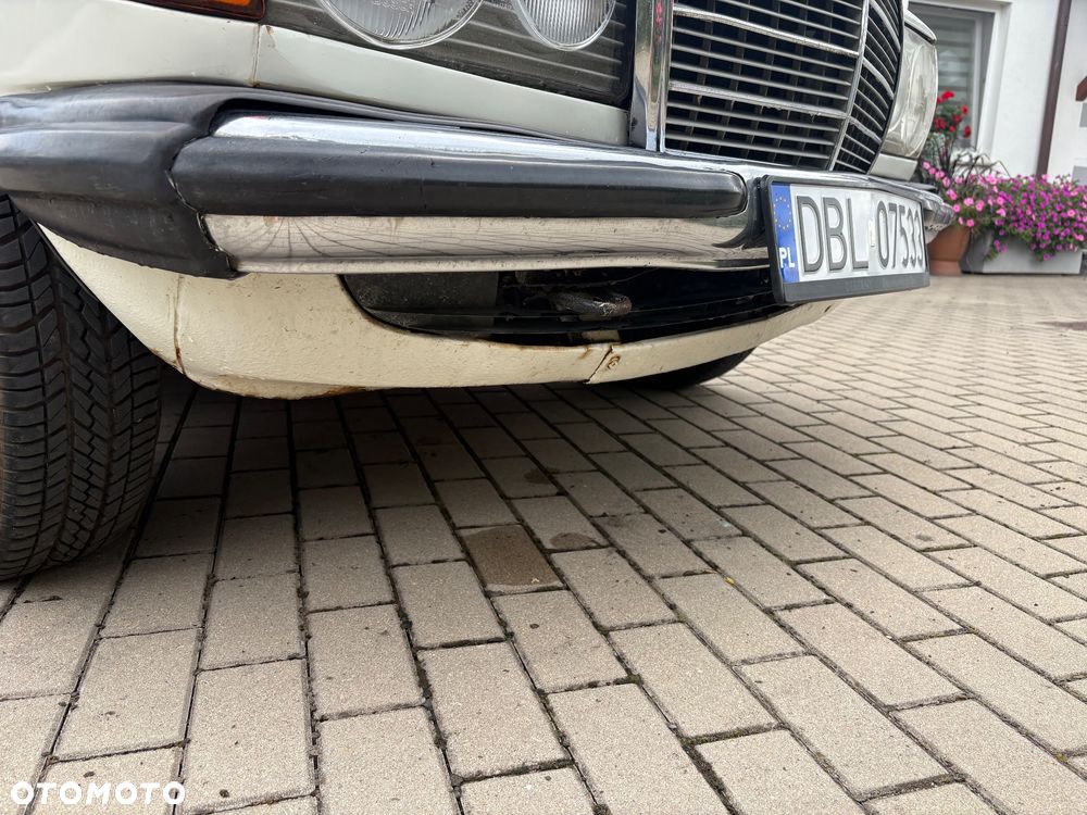 Mercedes-Benz W123 - 27