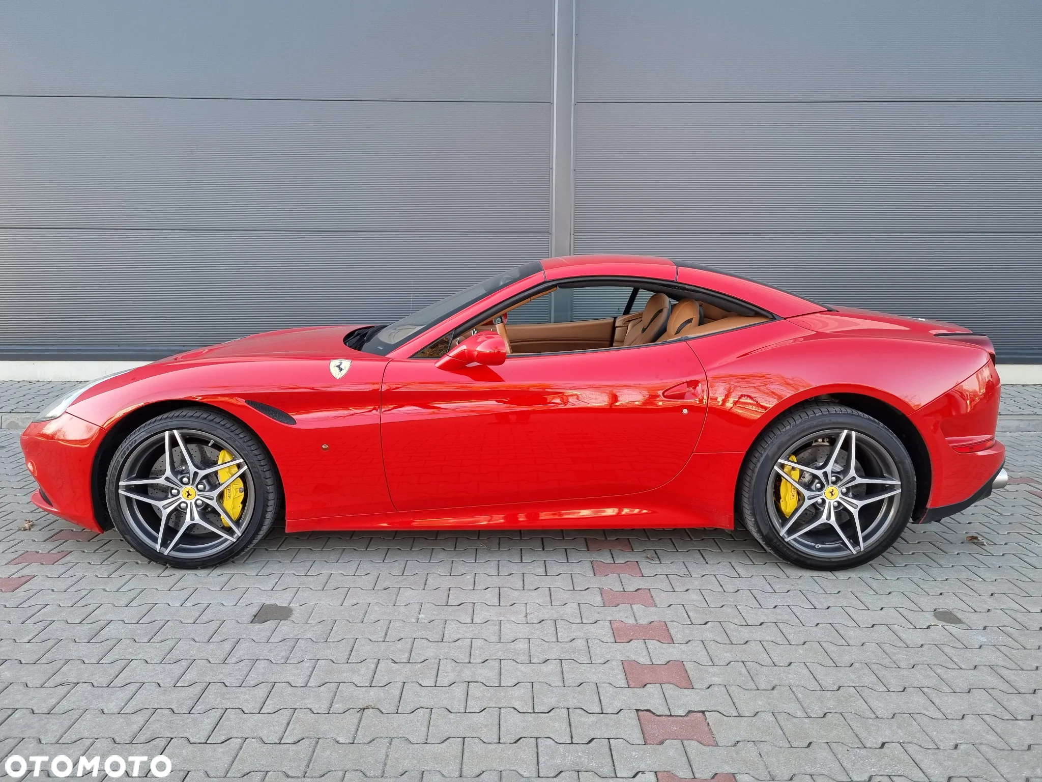 Ferrari California T - 19