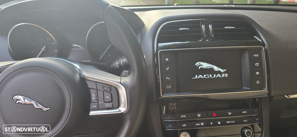 Jaguar F-Pace 2.0 i4D Prestige AWD Aut. - 21