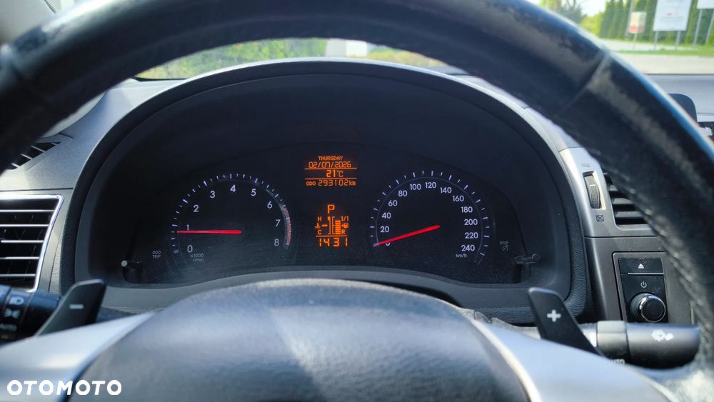 Toyota Avensis 1.8 Premium MS - 13