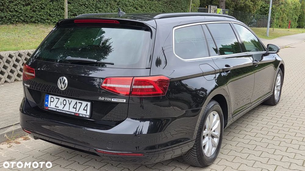Volkswagen Passat - 4