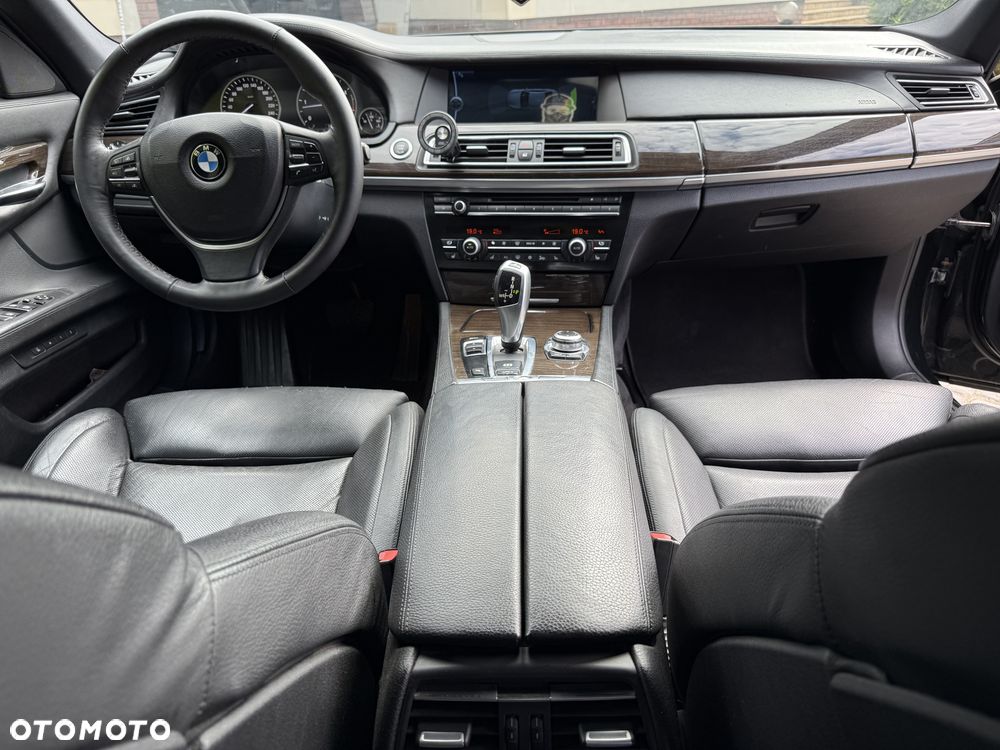 BMW Seria 7 730d - 4