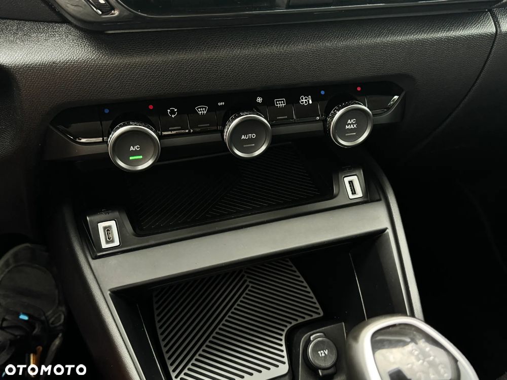 Citroën C4 PureTech 130 Stop&Start SHINE - 17