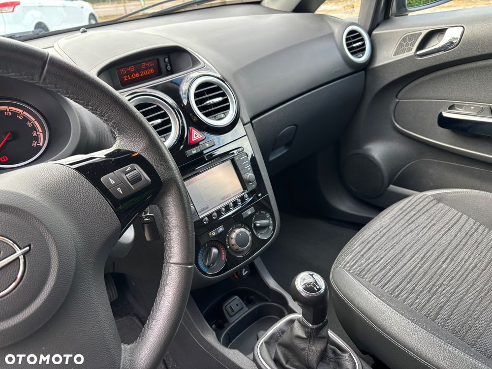 Opel Corsa 1.2 16V Cosmo - 3