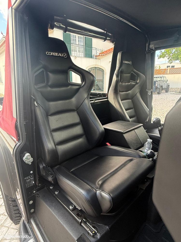 Land Rover Defender 90 DPF Soft Top E - 16