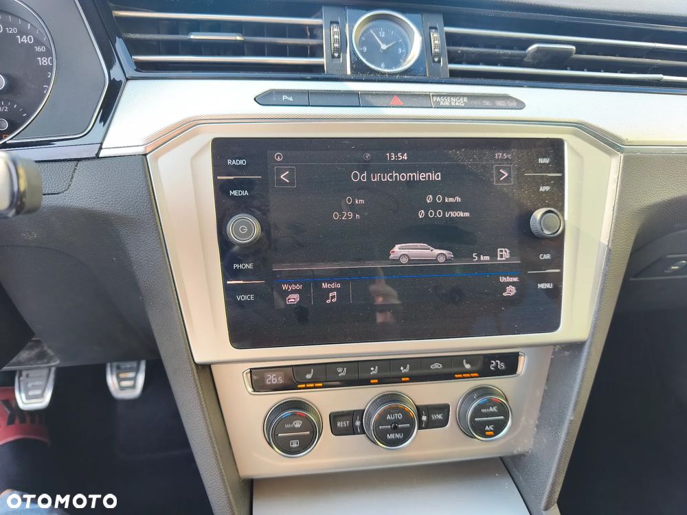 Volkswagen Passat 2.0 TDI (BlueMotion Technology) Highline - 24