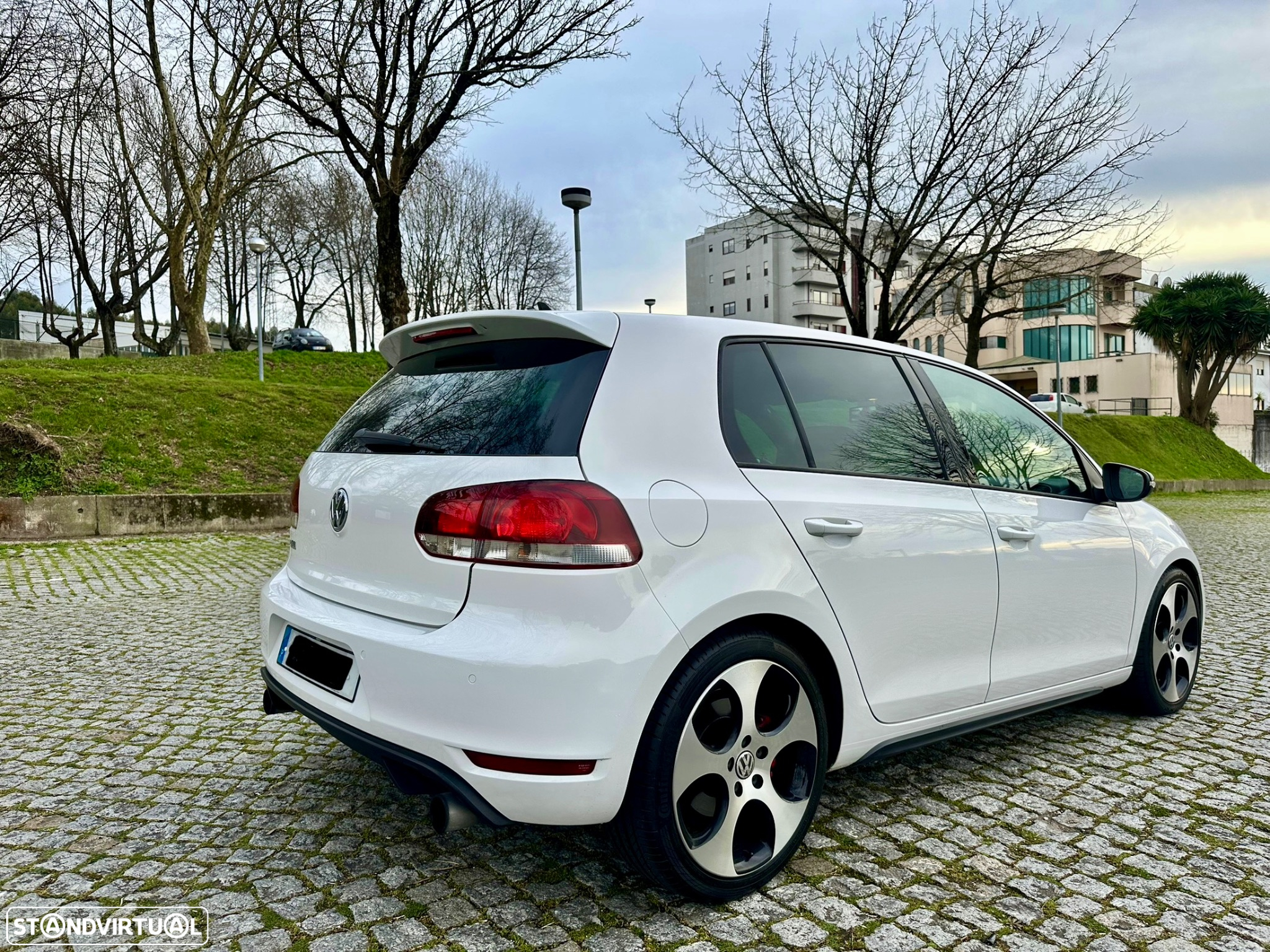 VW Golf 2.0 GTI DSG - 8