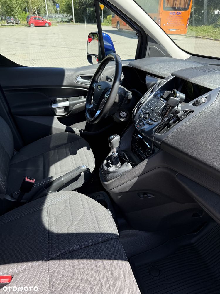 Ford Transit Connect - 38