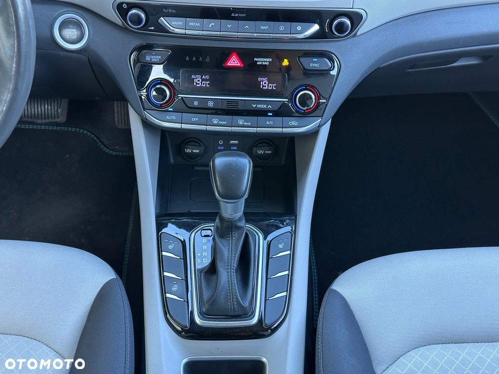 Hyundai IONIQ 1.6 GDI Style - 20