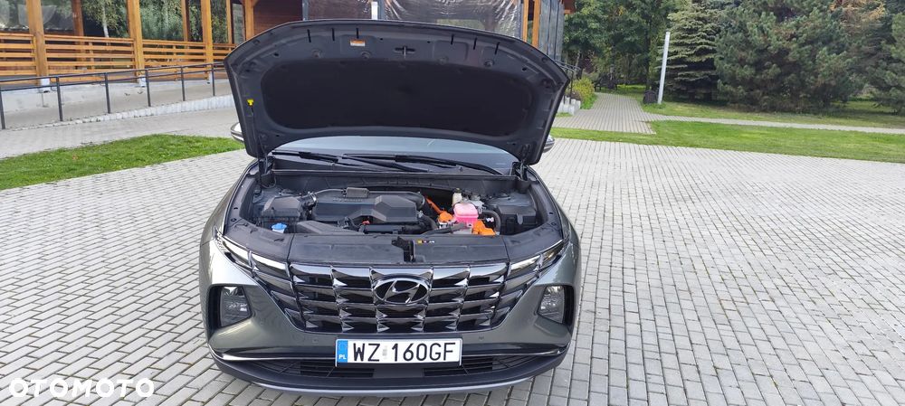 Hyundai Tucson 1.6 T-GDi HEV Executive 2WD - 33