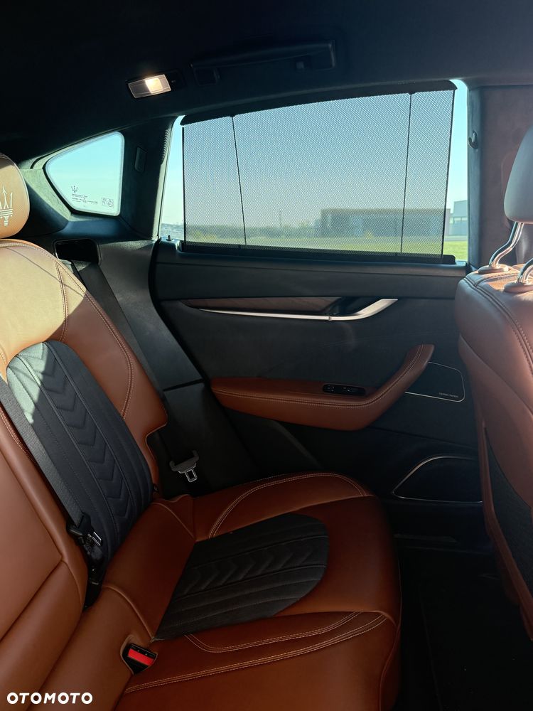 Maserati Levante S Granlusso - 25